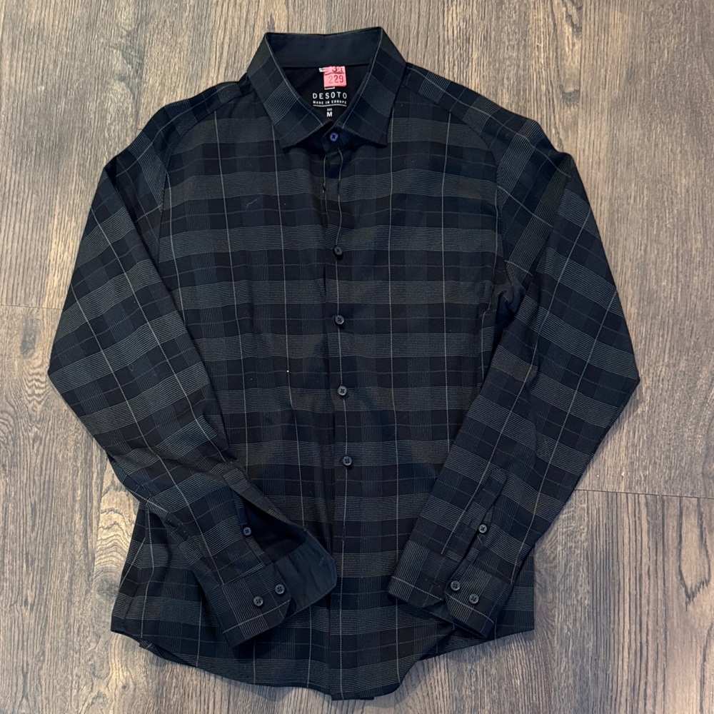 DESOTO Men's black patterned button down size medium